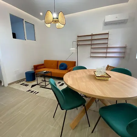 Appartamento City Center And Beach Renovated *