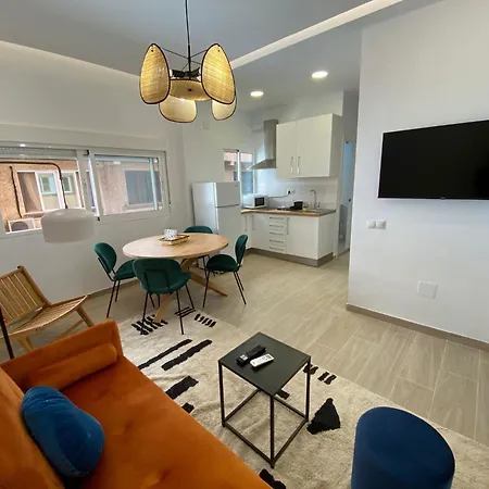 Appartamento City Center And Beach Renovated